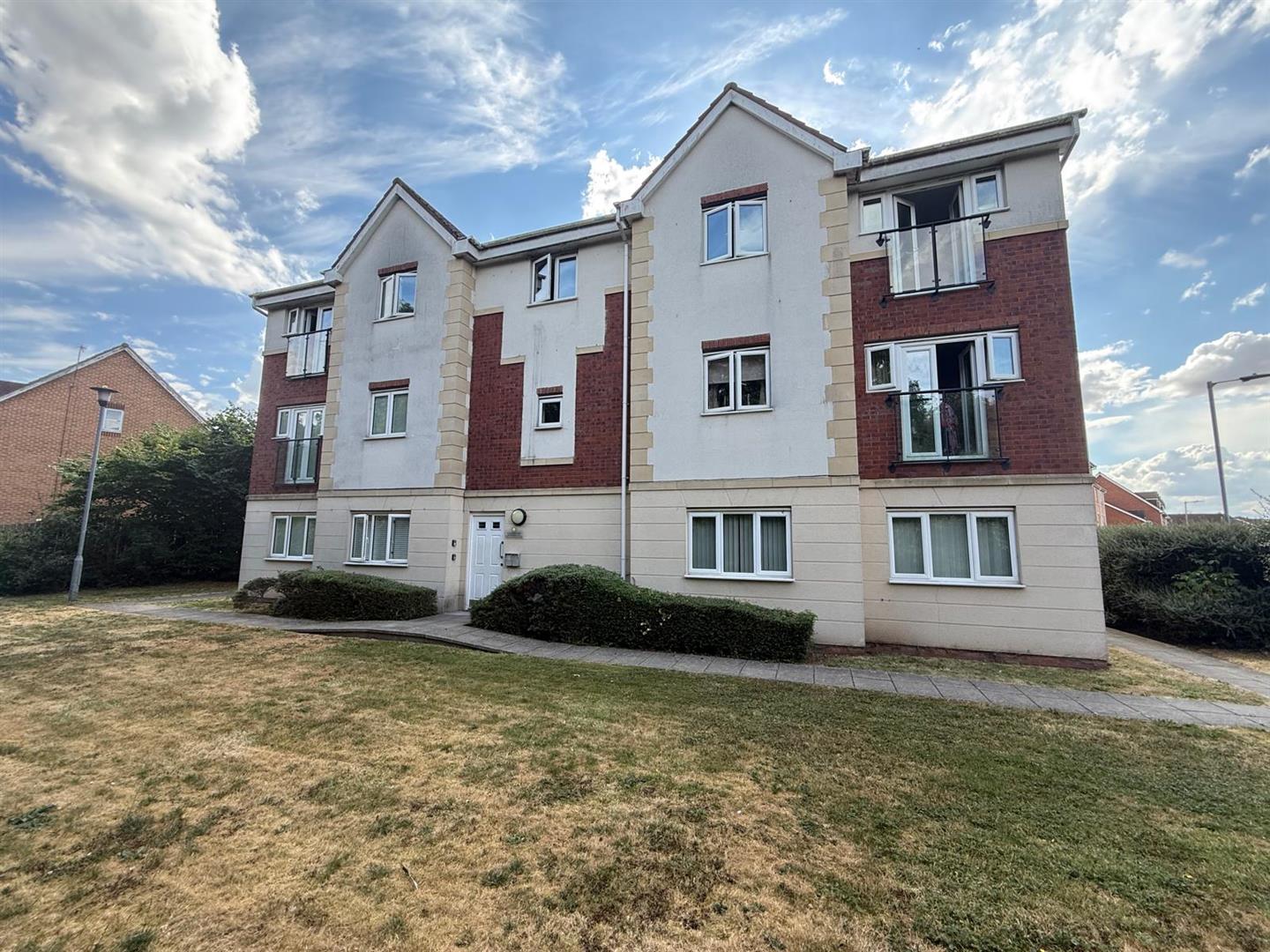 Apartment 2, 65 Woodheys Park, Kingswood, Hull, Apartment 2, 65, HU7 3AU